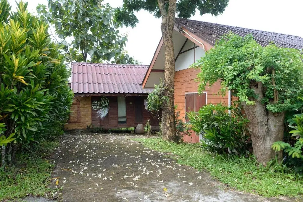 Ванг Нам Кхио: Phu Zai Keaw