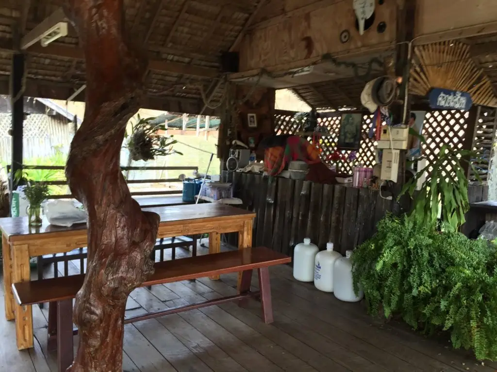 Тгонг-Фа-Фум: Tamarind Raft House