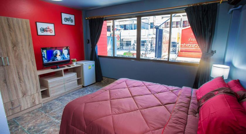 Паттайя: Jollys Hotel and Restaurant