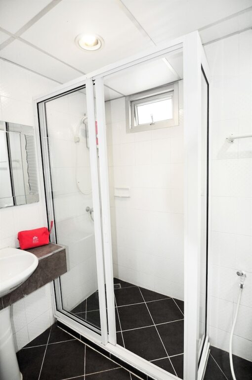 Бангкок: Zen Rooms Aryan Suites