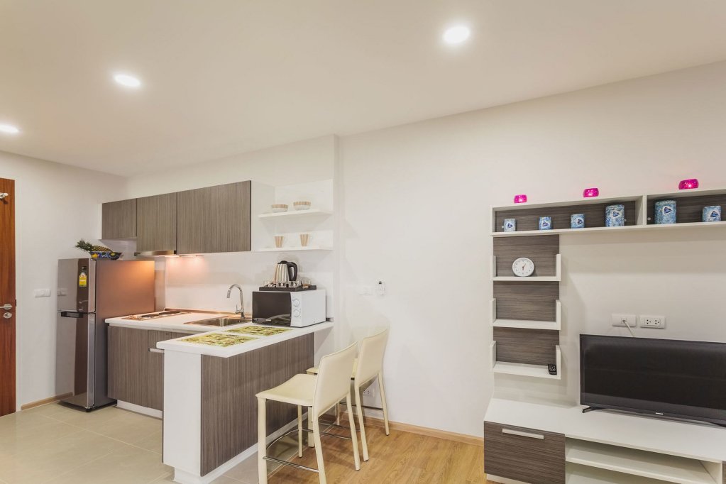 Муанг: Condo in Kata in Ozone - A519