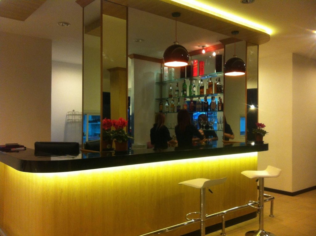 Хуахин: TH Beach Hotel