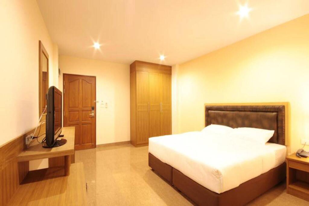 Паттайя: Paragon Suites Resort