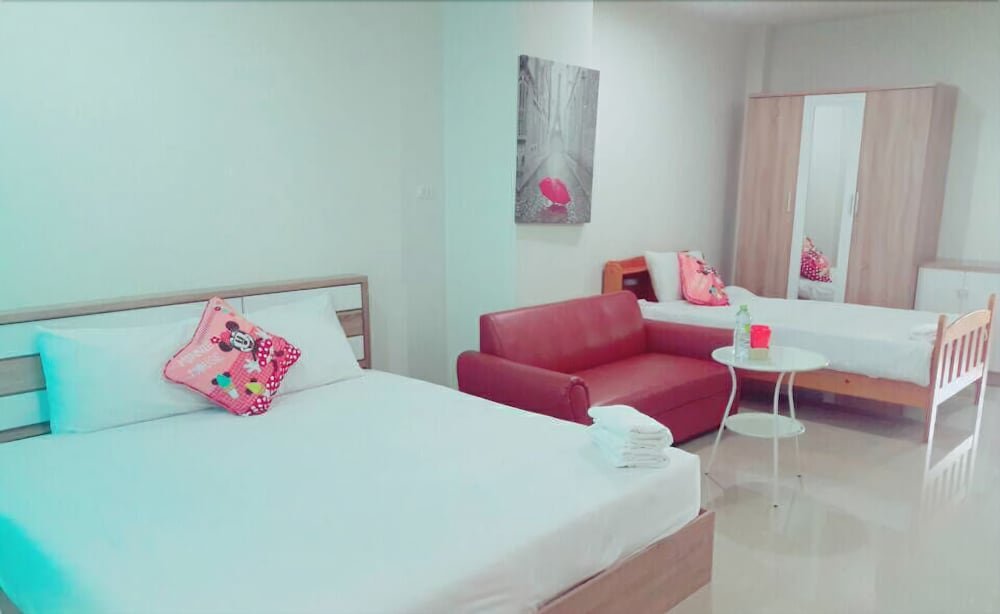 Тхаланг: Room Hostel