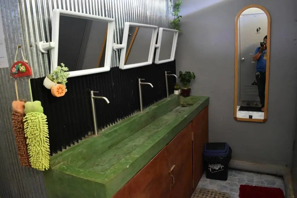 Мэй-Хаад-Бэй: Harbor Hostel - Adults Only