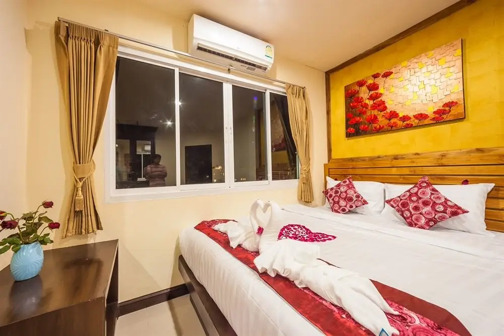 Million Patong Beach Resort — фото 1