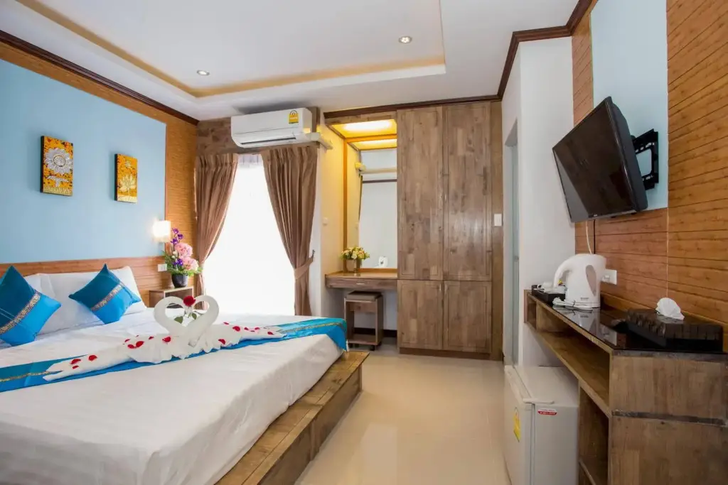 Кату: OYO 996 Phunara Residence