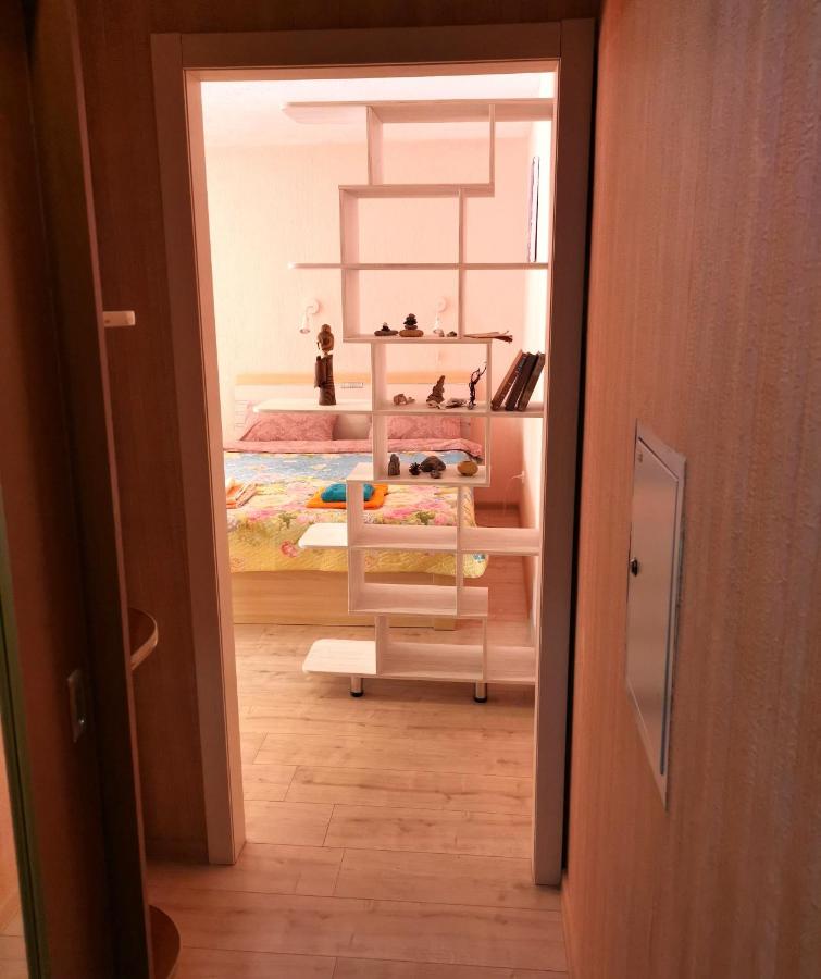 Владивосток: Cozy Apartment in the City Center on Semenovskaya 32