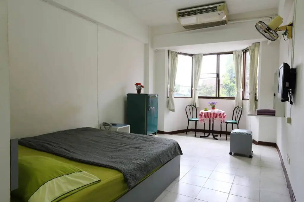 Чиангмай: R.C.N. Court & Inn