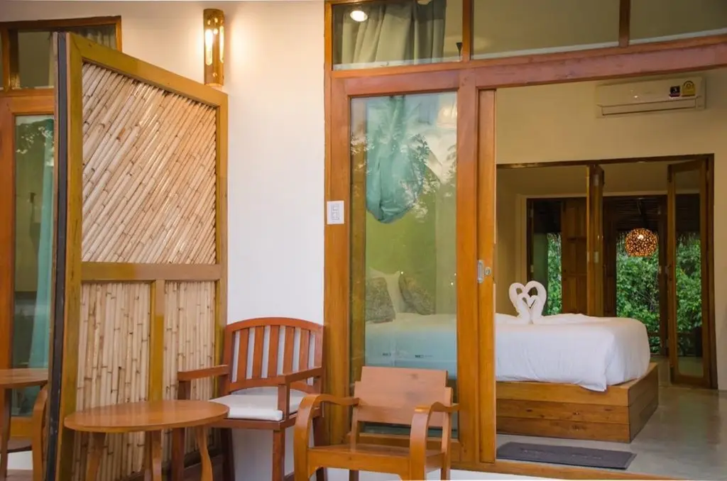 Сураттхани: Ruean Thai Nai Bang by Pansak Resort