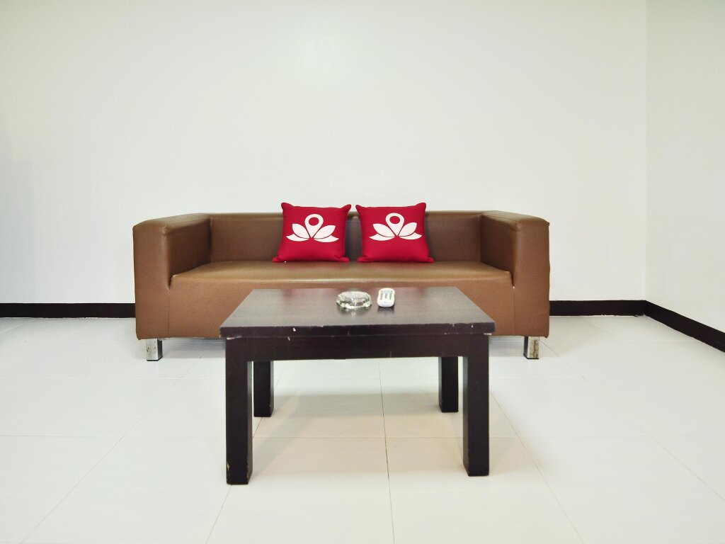 Бангкок: ZEN Rooms Aryan Suites