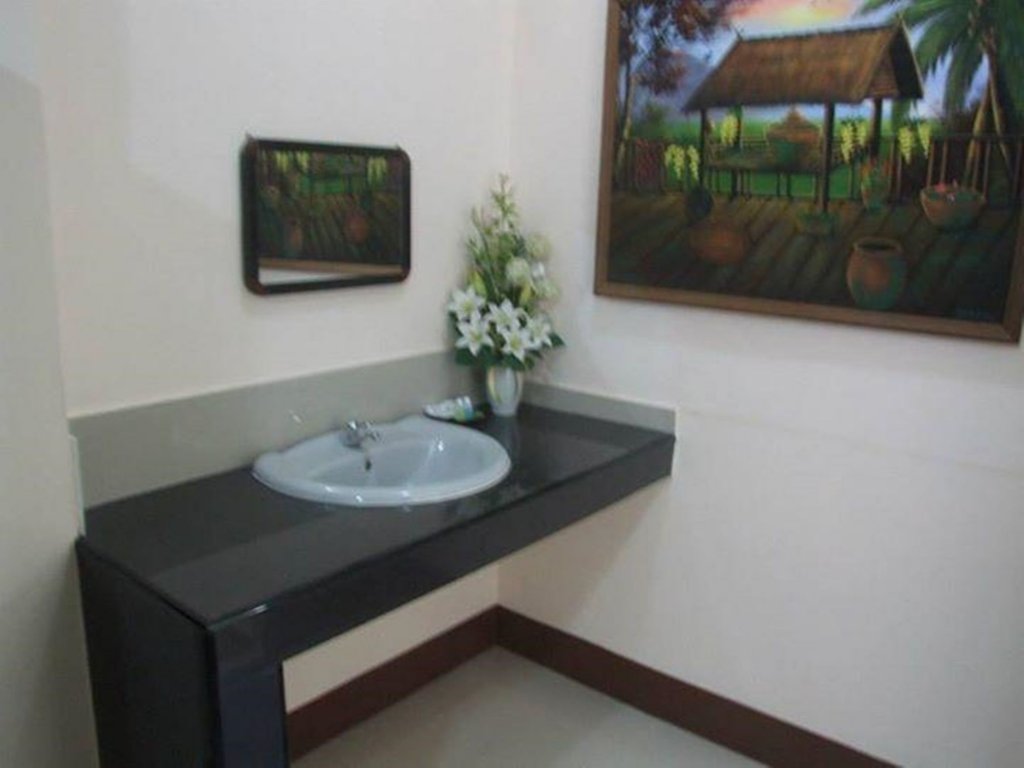 Чианграй: Jansupar Court