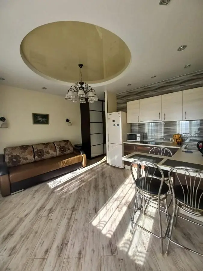Владивосток: Studio-appartment in the historic center Vladivostok, Svetlanskaya, 37