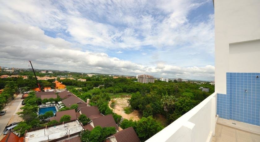 Паттайя: Beach and Mounteen By Pattaya Capital Property