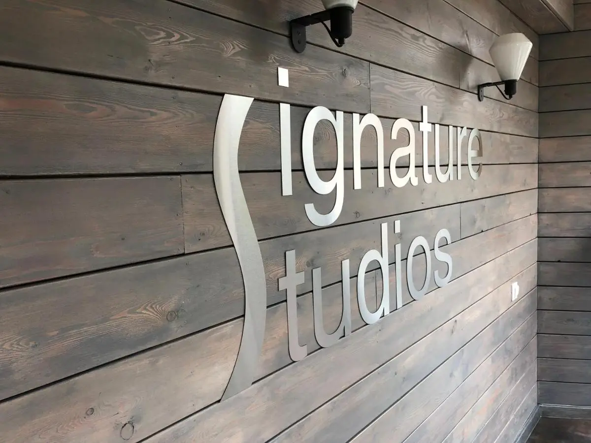 Владивосток: Signature Studios