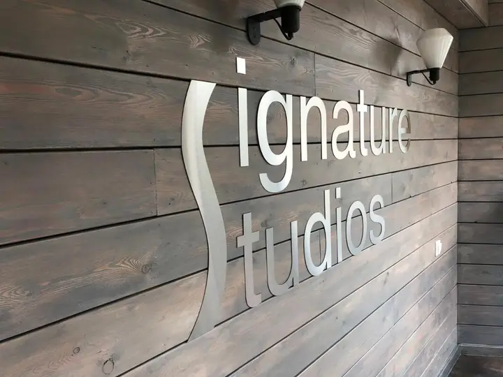 Владивосток: Signature Studios