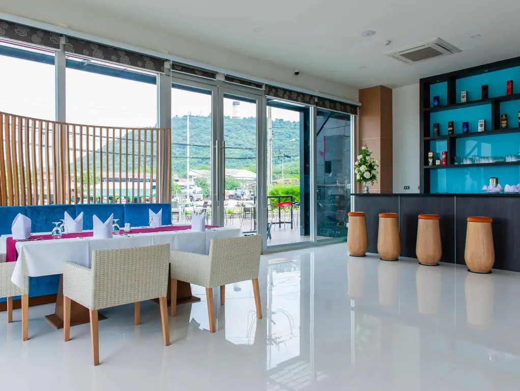Накхонсаван: 42C The Chic Hotel