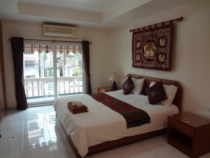 Паттайя: Roof Garden Inn