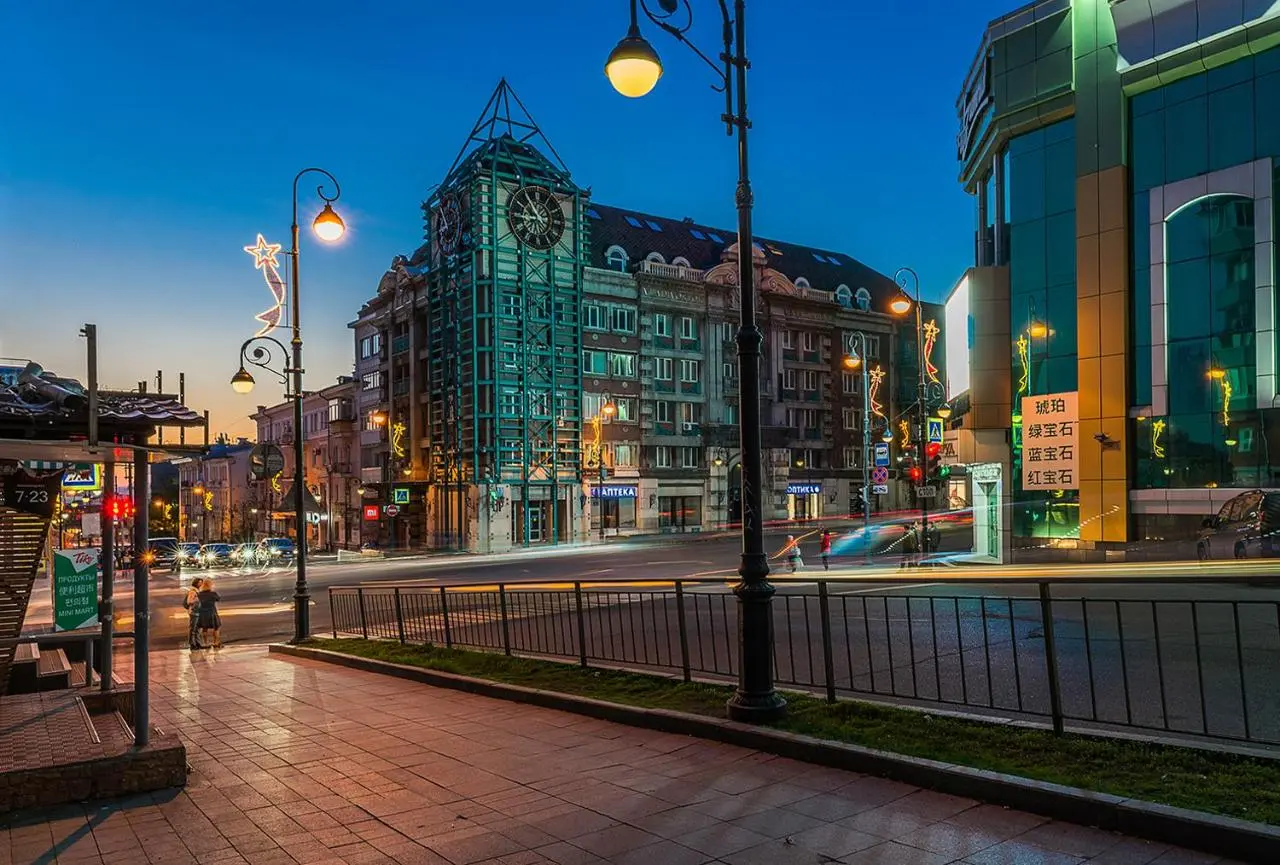 Владивосток: HOUSE WITH CLOCK IN THE CENTER OF VLADIVOSTOK
