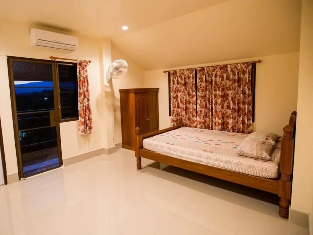 Маерим: Suriyamanee House