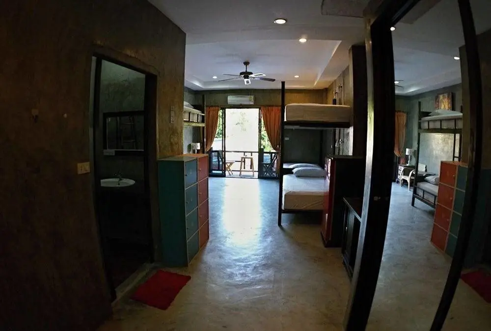 Остров Тау: Narakarn Hostel