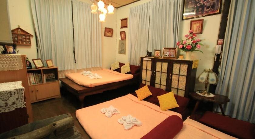 Бури Рам: Norachan Guesthouse - female only
