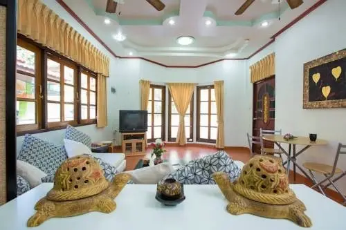 Кату: Hassipi House