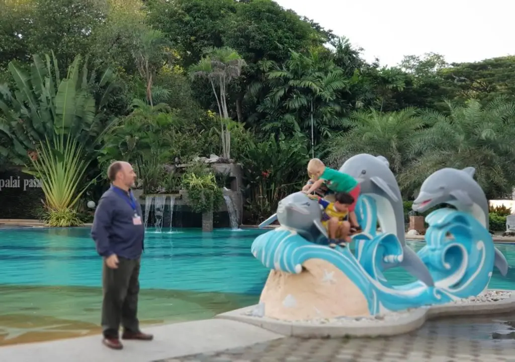 carousel image 3