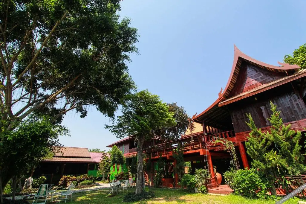 Кханонгпхра: Ruen Khaoyai