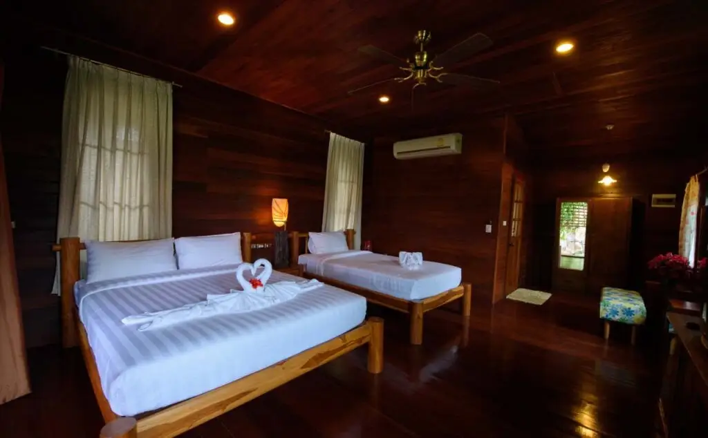 Кханонгпхра: Ruen Khaoyai