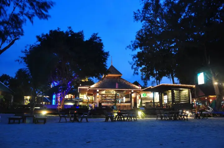 Самуи: Samui Honey Backpacker Bungalow