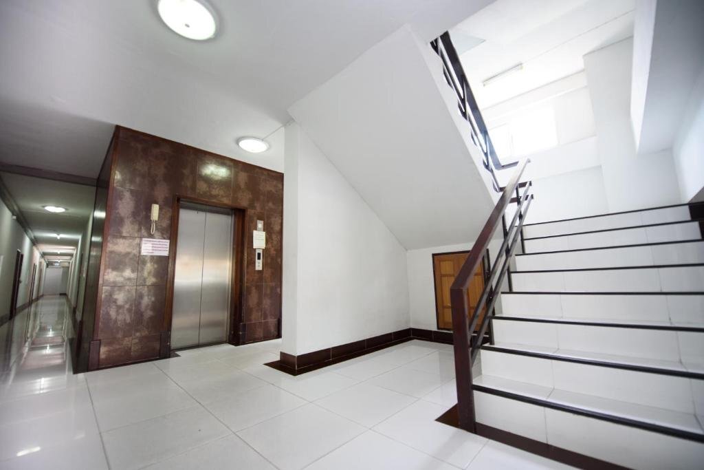 Бангкок: Tararom House