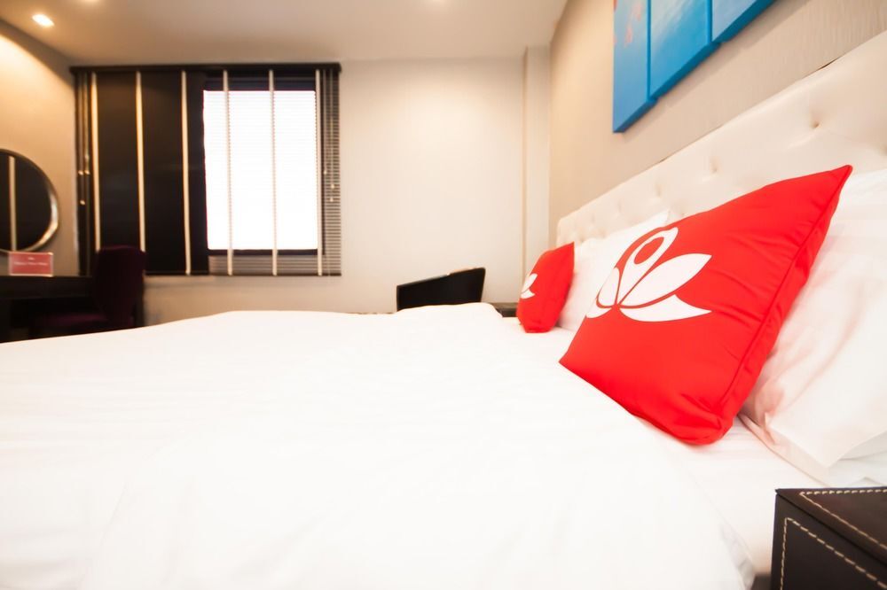 ZEN Premium Sukhumvit 33 — фото 1