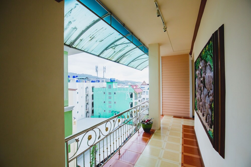 Кату: R K Guesthouse