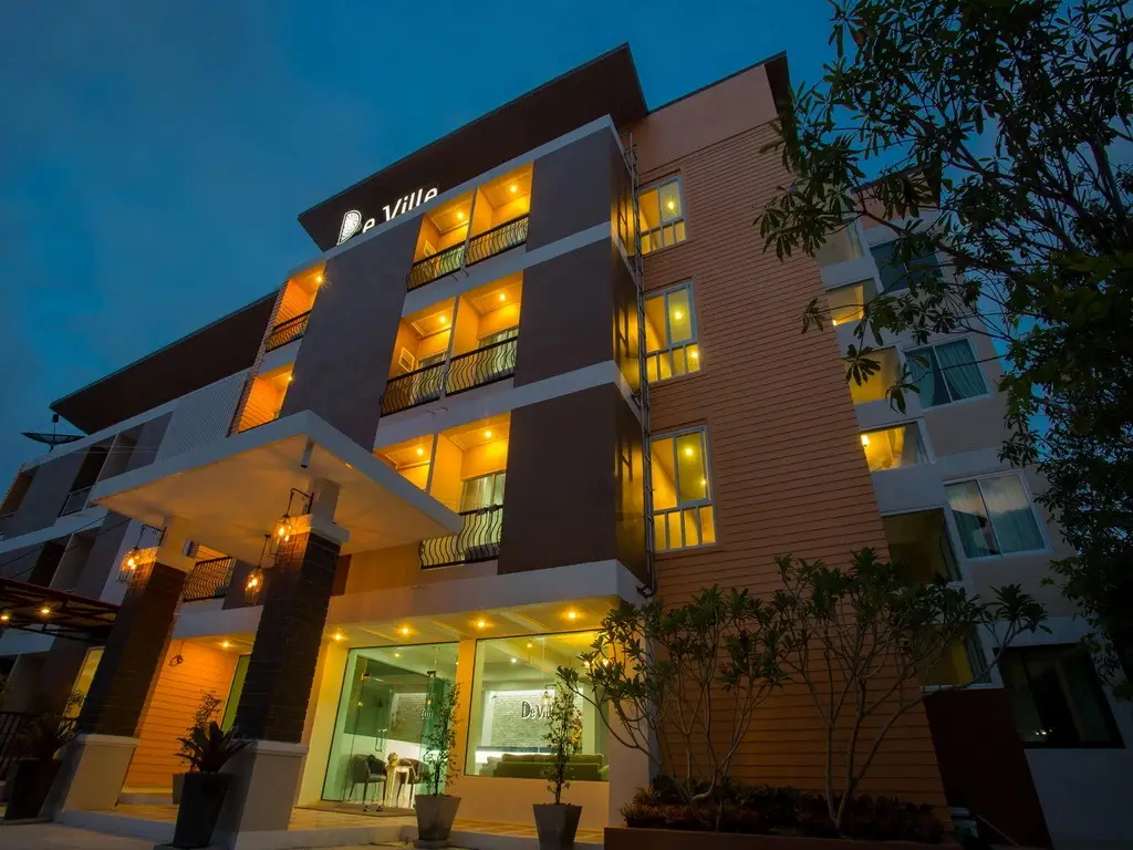 Лансака: De Ville Nakhon