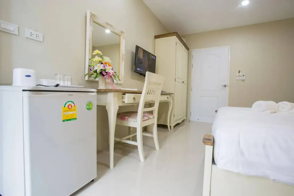 Лансака: De Ville Nakhon