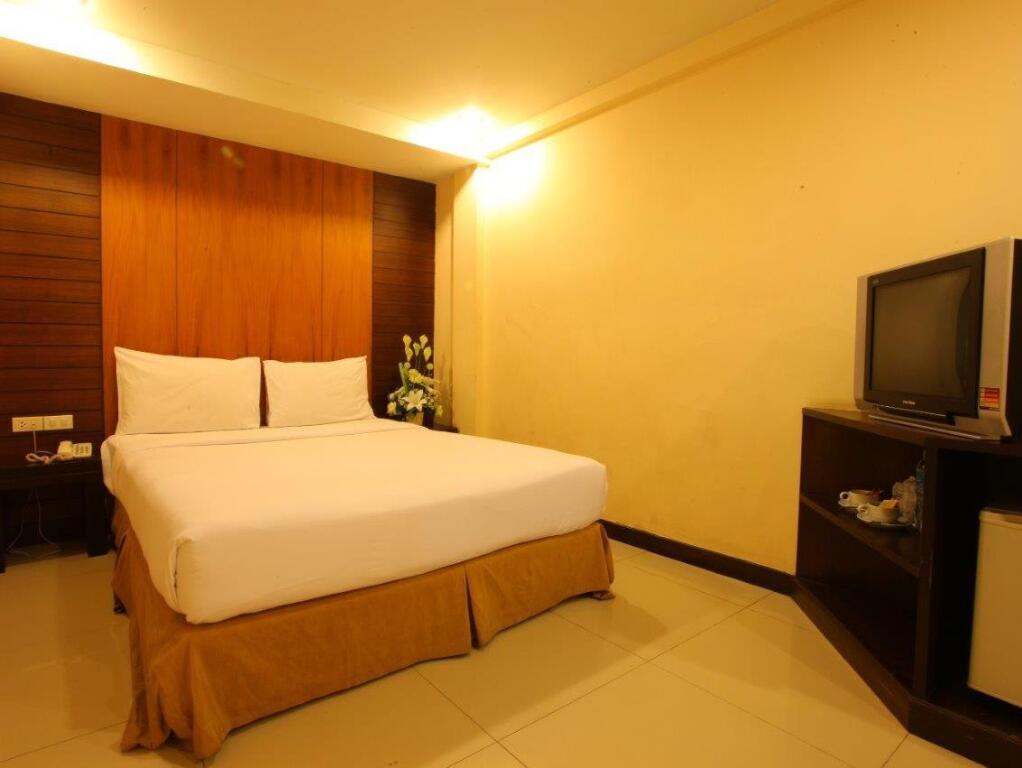 Бангкок: Tara Monte Hotel Pratunam