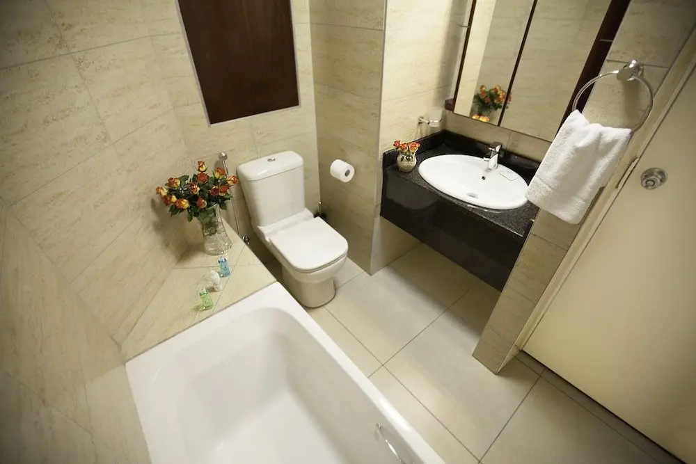 Бангкок: Phonimit Residence By Favstay