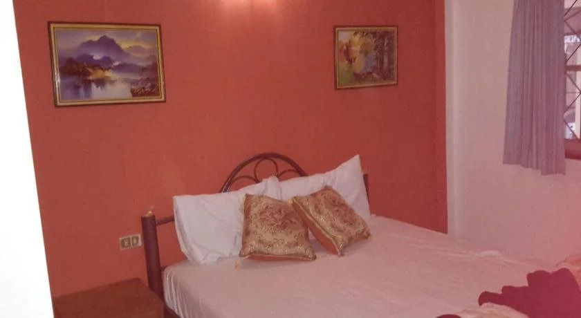 Кату: Cheap Rooms Guesthouse
