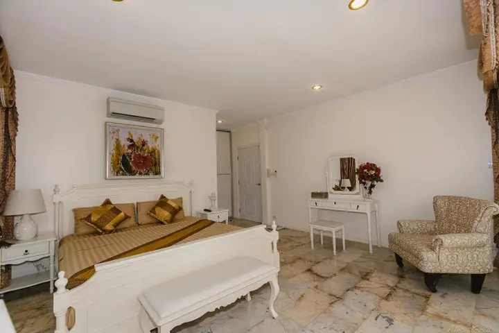 Тхаланг: Villa Dolce Vita