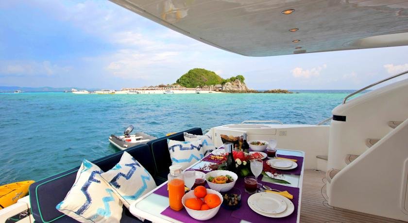 Муанг: Luxury Yacht IR1311