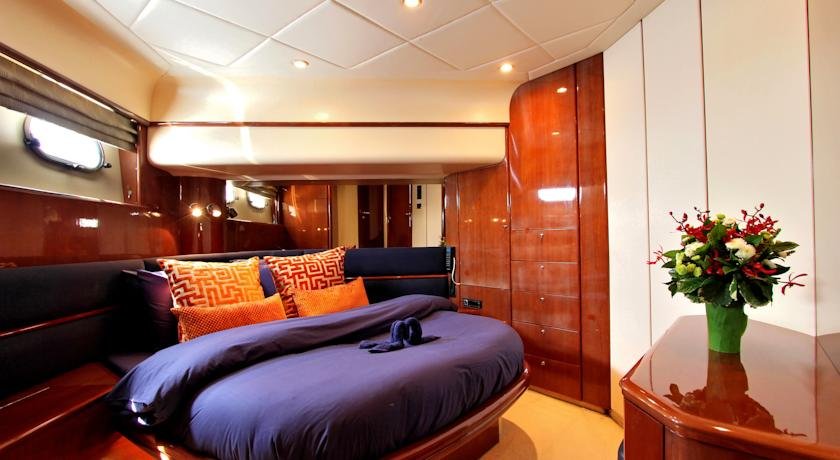 Муанг: Luxury Yacht IR1311