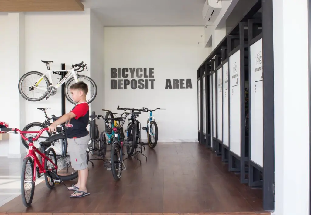 Араньяпратхет: The VELO'S hotel and BMX Pump Track