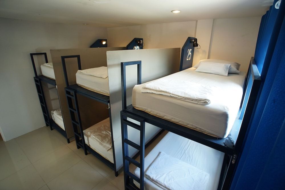 Чиангмай: OYO 934 VR Meet Hostel