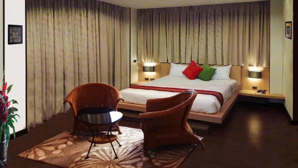 Муанг: Karon Suite Apartment