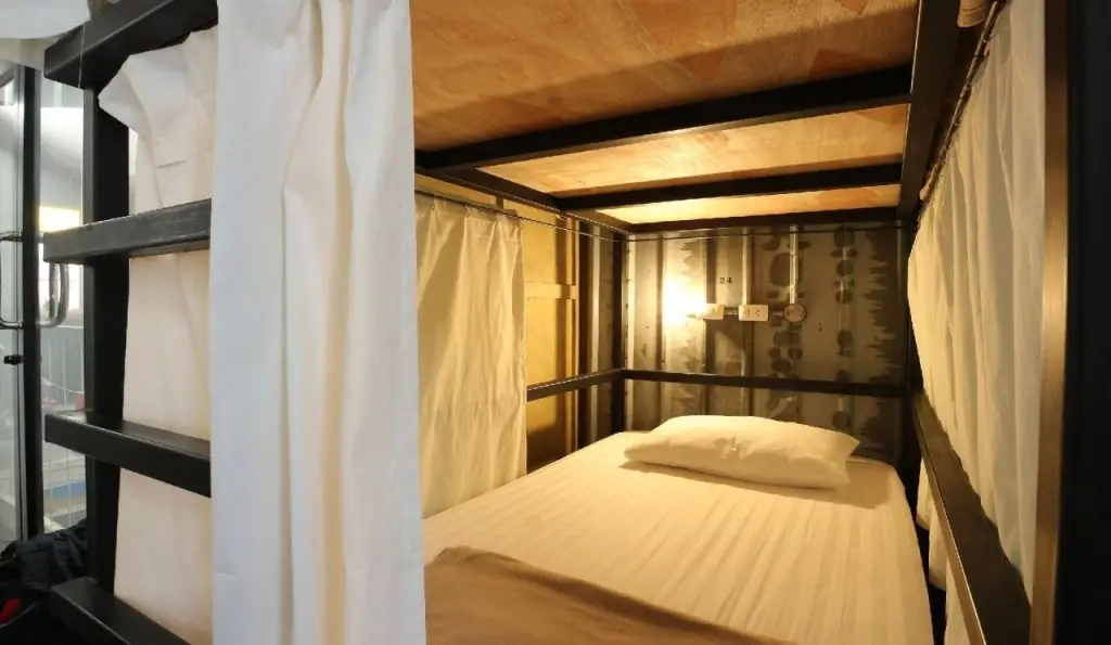 Бангкок: Nivas Siam Hostel