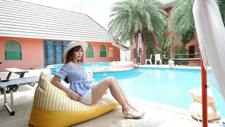 Бури Рам: Thada Chateau Hotel