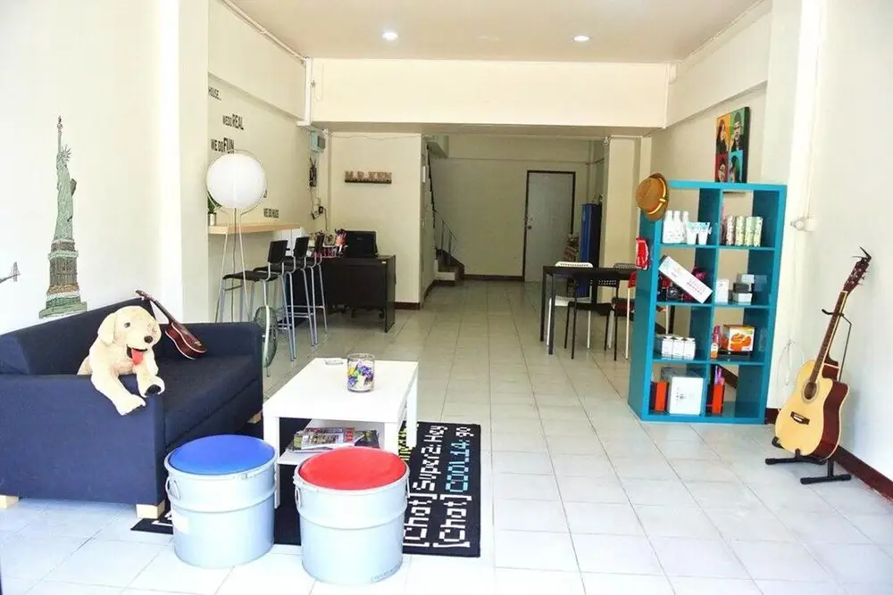 Бангкок: M.R.KEN Homestay