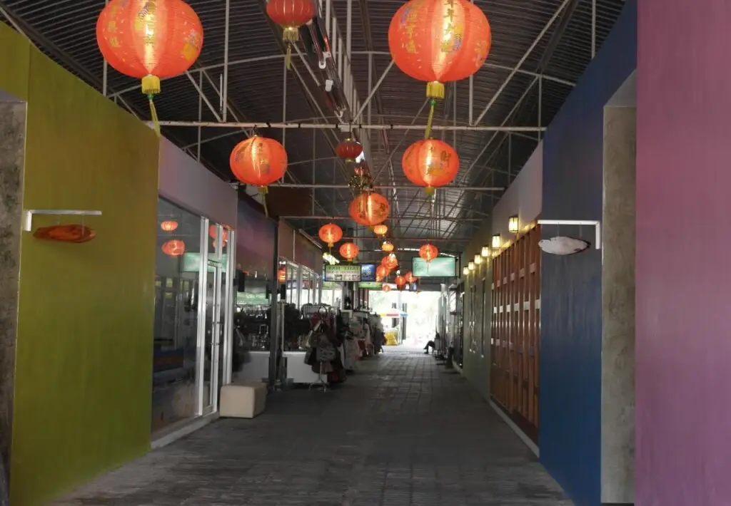 Муанг: Center Point Village