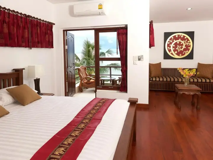 Pathio: Sara Beachfront Boutique Resort